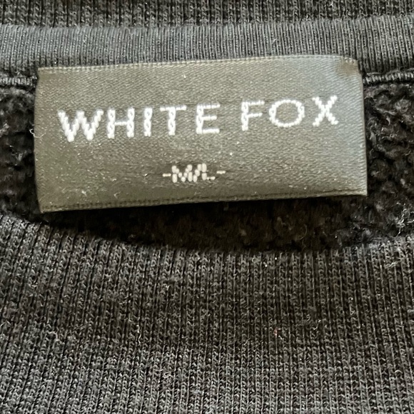 WHITEFOX embroidered oversized crewneck! - Picture 2 of 2